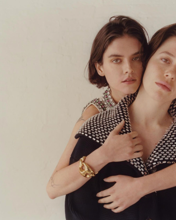 10 Must-Listen Relationship Podcasts Everyone’s Talking About