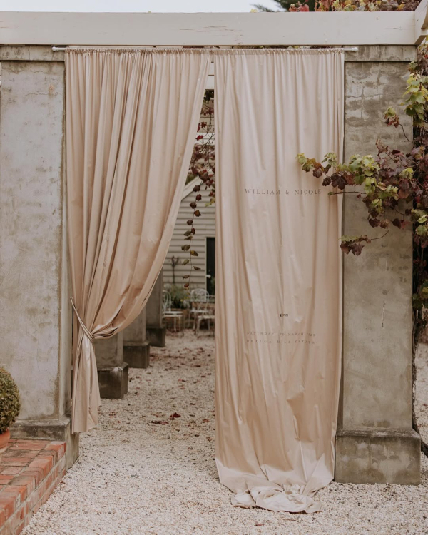 30 Unique Wedding Welcome Sign Ideas For a Stylish First Impression