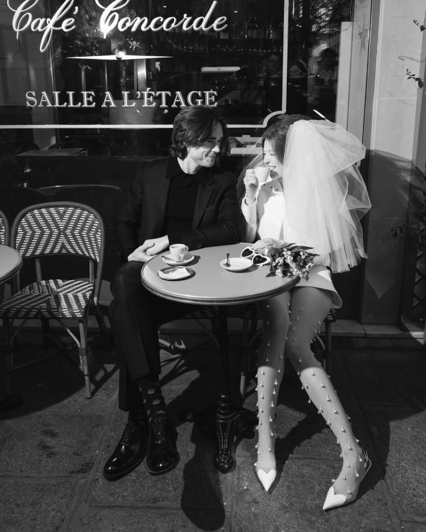 40 Fashionable Food-Infused Wedding Photography Ideas That Serve Style