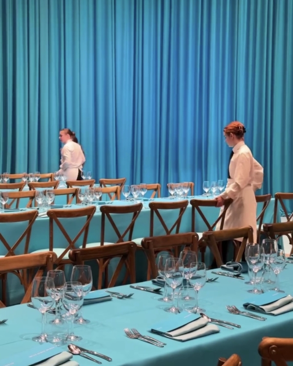 Trend: Colorful Tablecloths