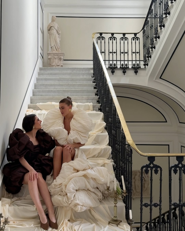 Here's Why Every Couple Needs a Wedding Content Creator