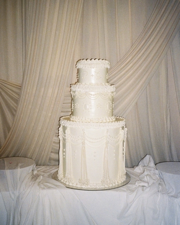 The Trendiest Wedding Cake Ideas to Match Every Wedding Style
