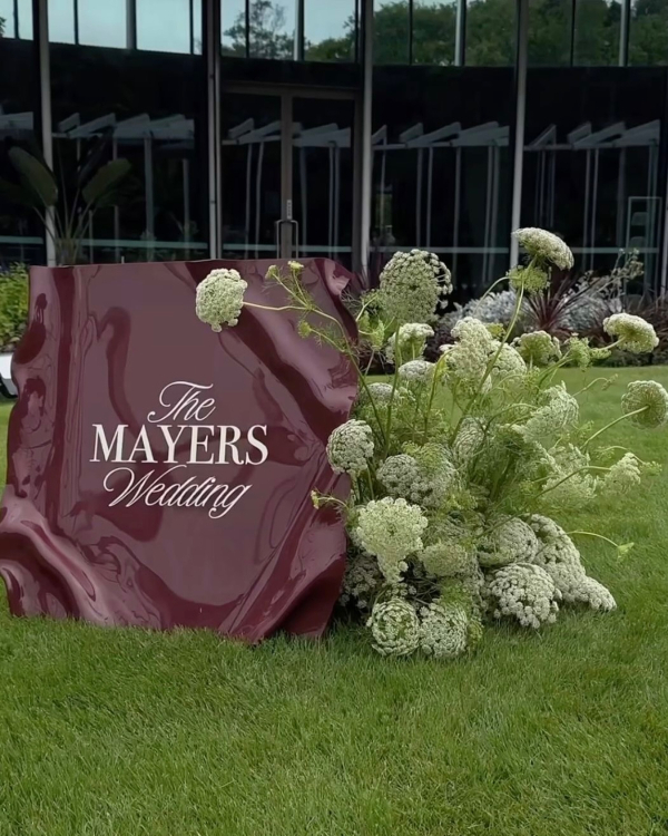 30 Unique Wedding Welcome Sign Ideas For a Stylish First Impression
