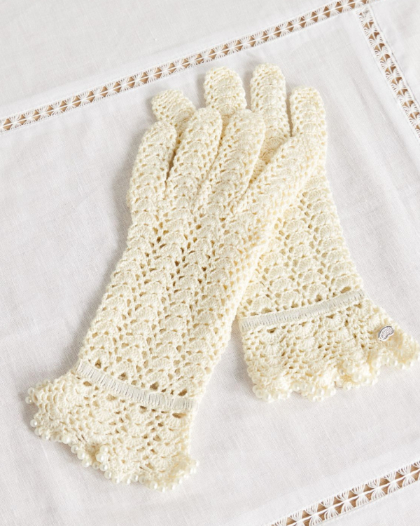 35 Ocean-Inspired Accessories to Complete Your Beach Bridal Look