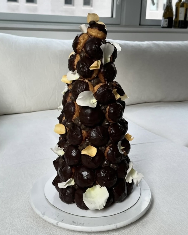 40 Irresistible Chocolate Brown Wedding Cakes and Desserts
