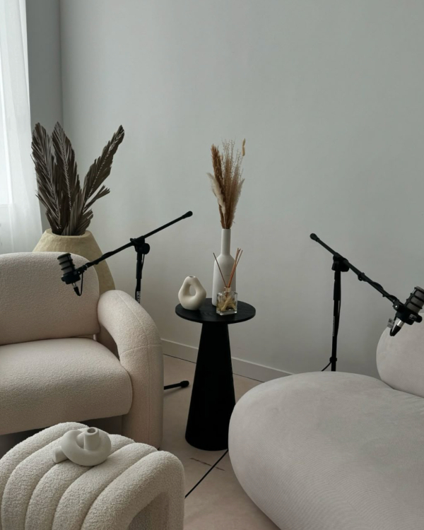 10 Must-Listen Relationship Podcasts Everyone’s Talking About