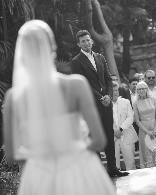 10 Must-Have Ceremony Photos According to Top Photographers