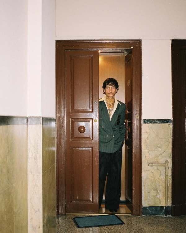 Fashion Influencers to Follow for Effortlessly Cool Event Wear Inspiration