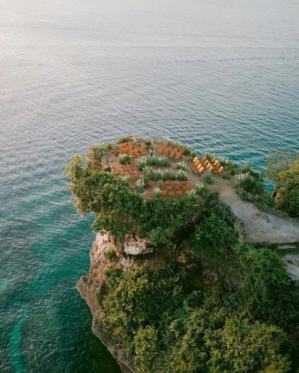 40 Creative Decor Ideas for a Tropical Wedding