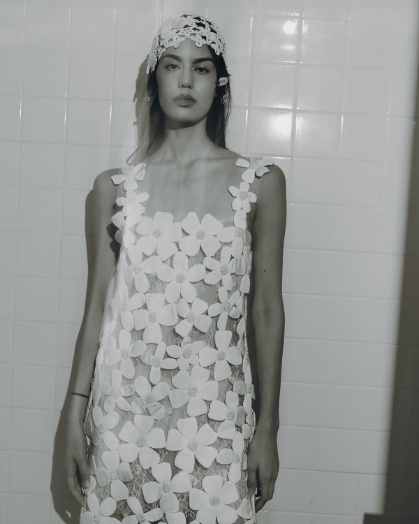 10 Ways to Style One Wedding Dress from Ceremony to Reception