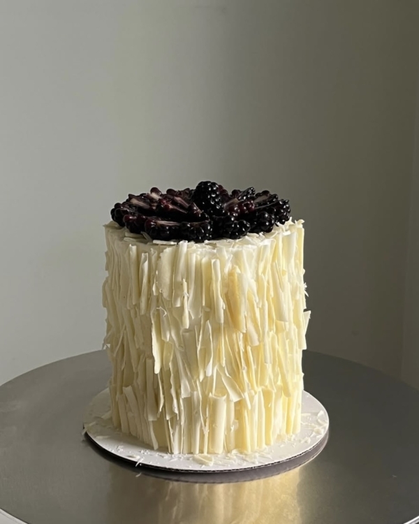 The Trendiest Wedding Cake Ideas to Match Every Wedding Style