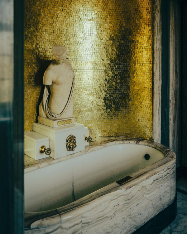 Where to Go on a Date in London?