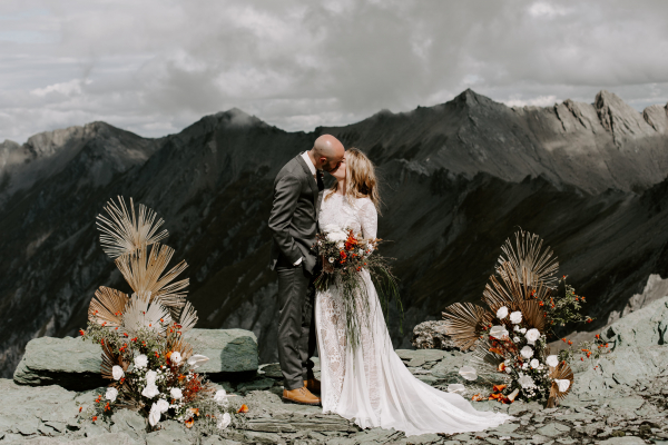 Photographers The Lovers Elopement Co