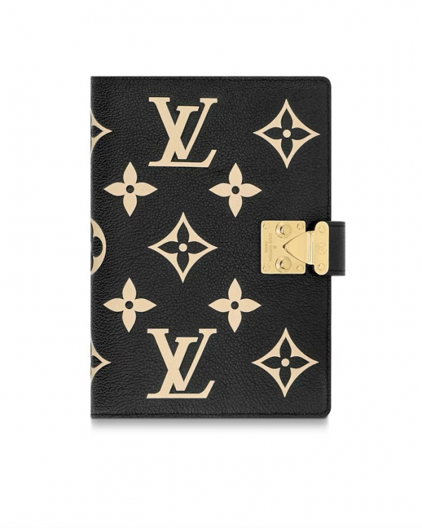 50 Christmas Gifts Ideas for Her 2023 | Unique, Luxury, Cutest & Romantic Gifts for Girlfriend