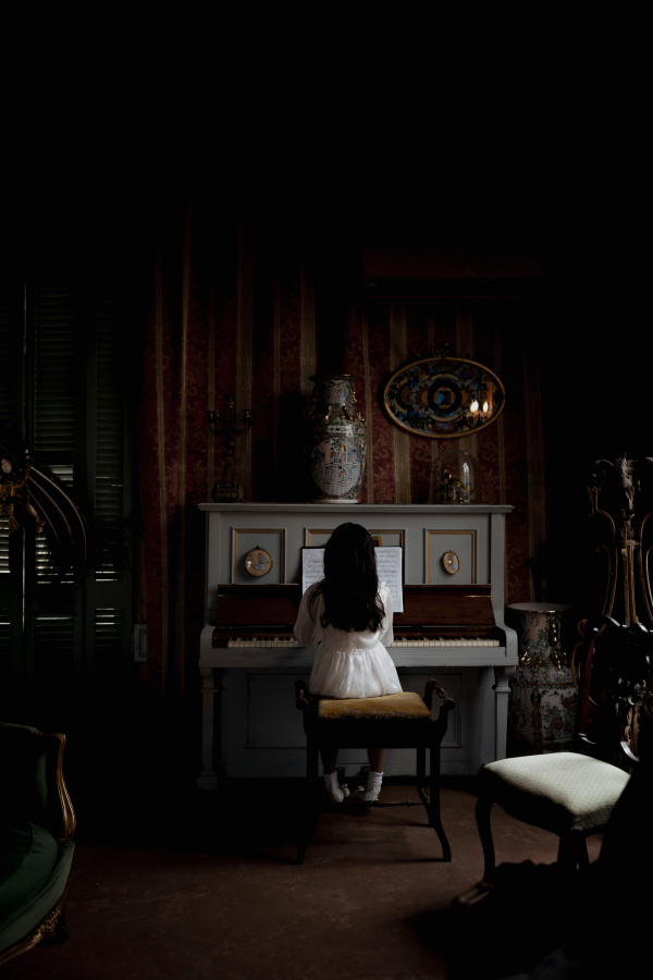 A Decade of Love: Romantic Anniversary Photoshoot at Mont Du Soleil