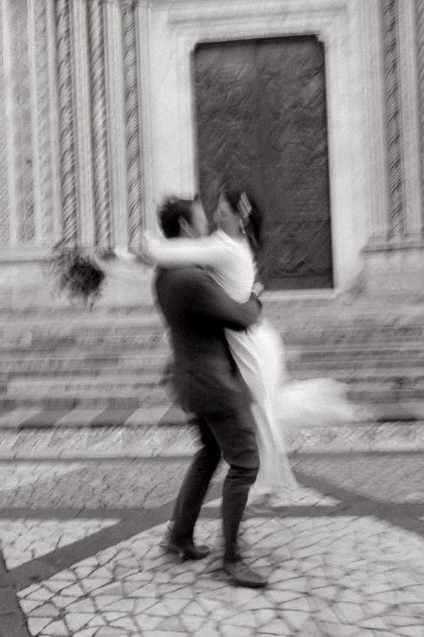 Elopement Wedding Ceremony in Orvieto | Hannah and Ian Inspiring Wedding