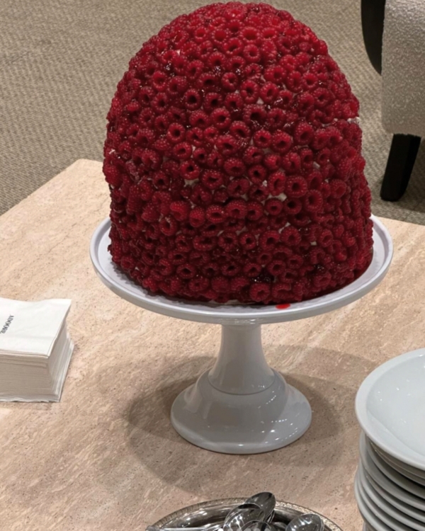 10 Major Wedding Cake Trends for 2025