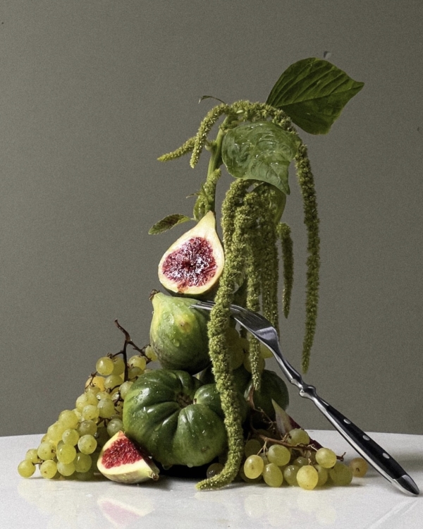 35 Artistic Fruit & Vegetable Centerpiece Arrangements