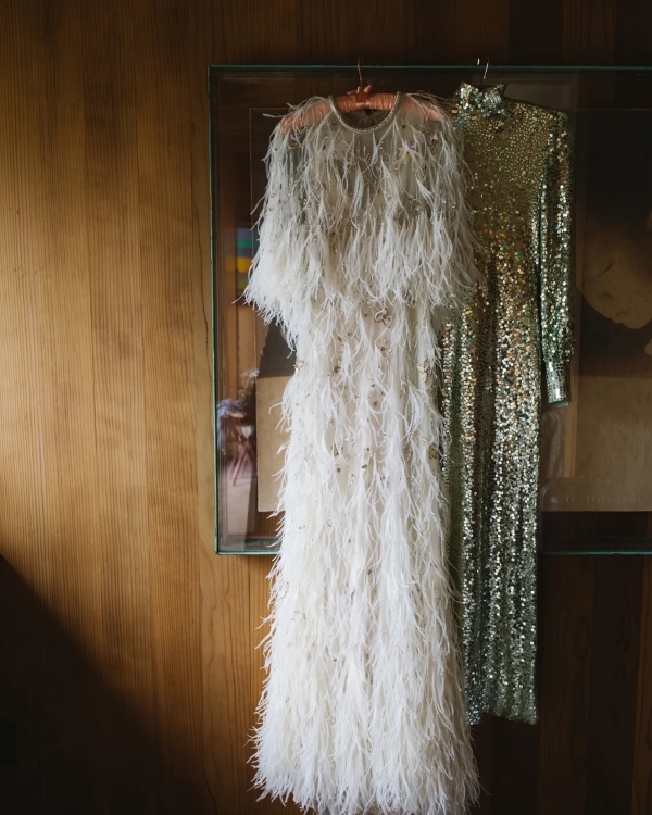 The Wedding Wardrobe Unpacked: Pros & Cons