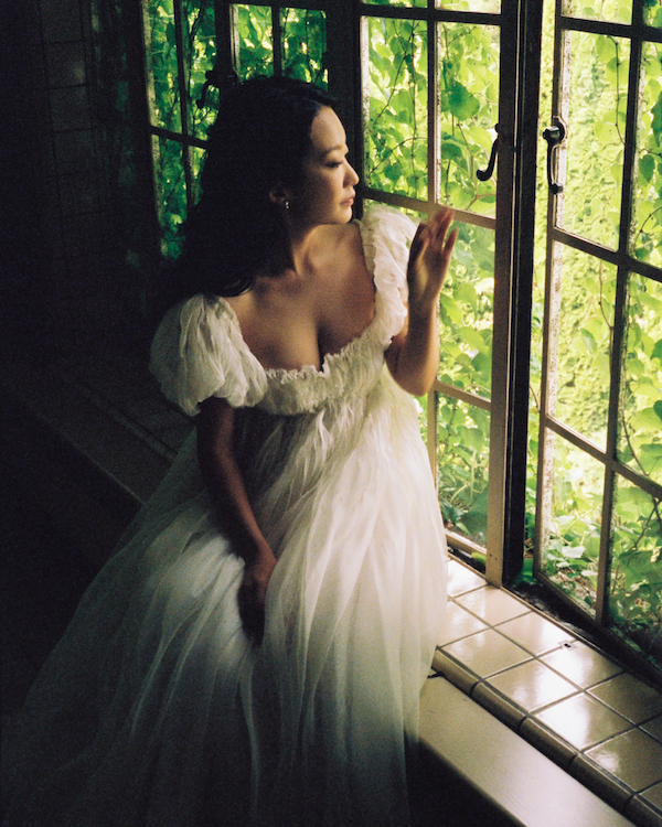 An Enchanting Wedding Amongst a Classic Manor Garden