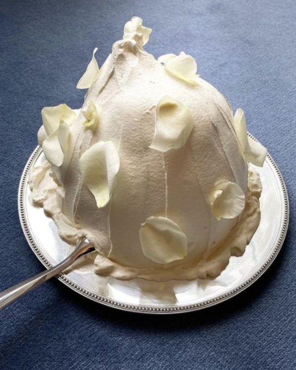 10 Major Wedding Cake Trends for 2025