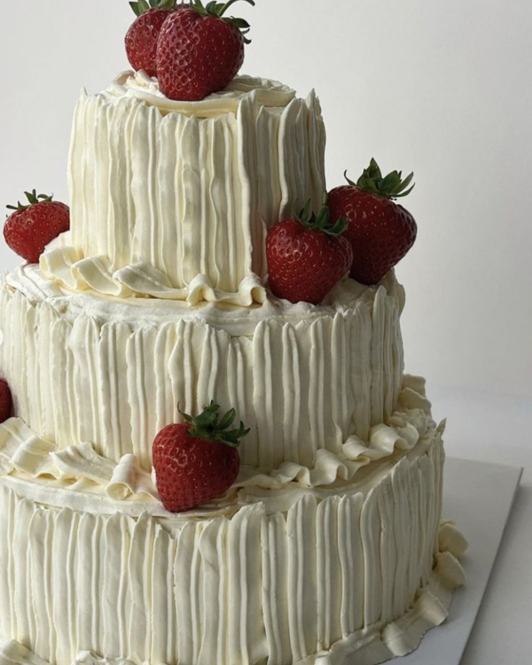 7 Creative Ways to Add Stripes to Your Wedding Decor