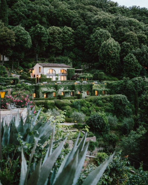 15 Awe-Inspiring Garden Wedding Venues Around the World
