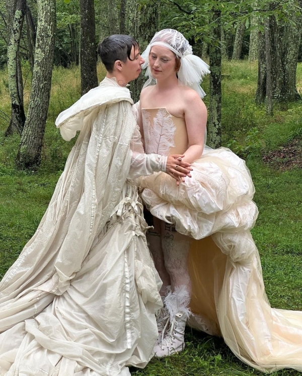 45 Chic Wedding Day Style Ideas for Brides & Grooms