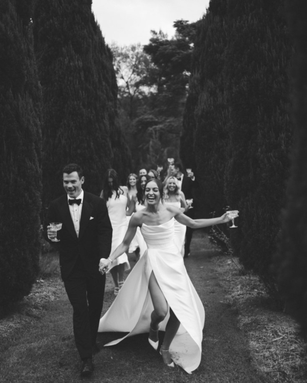 10 Things You Should Never Do at a Wedding