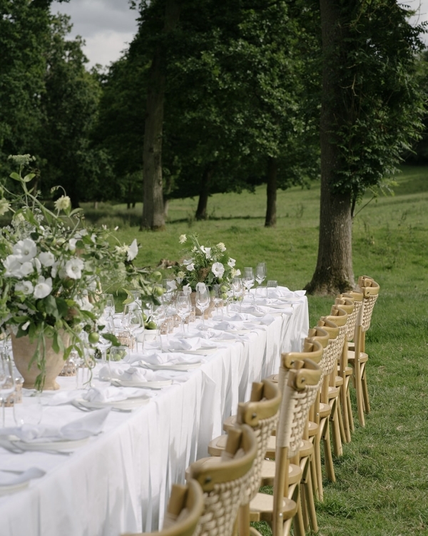 A Colorful Wedding Amongst the Costwolds Countryside