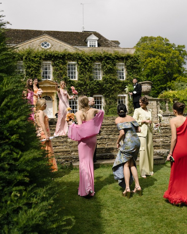 A Colorful Wedding Amongst the Costwolds Countryside
