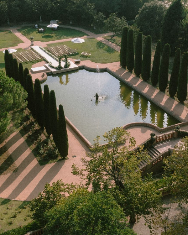 15 Awe-Inspiring Garden Wedding Venues Around the World