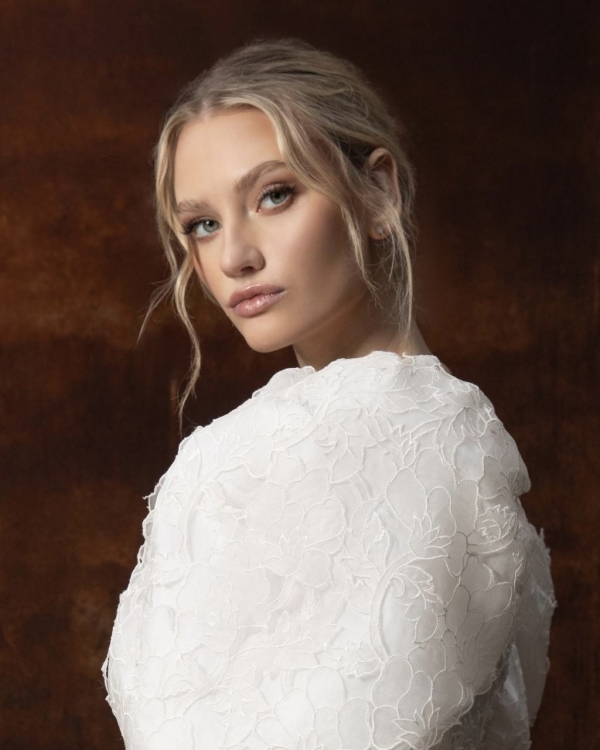 13 Holy Grail Beauty Products the Top Bridal Makeup Artists Swear By