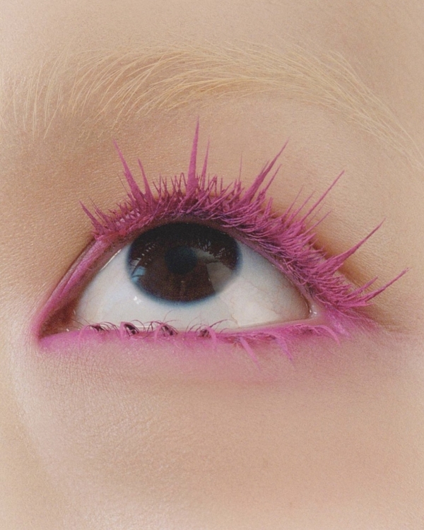 6 Eye-Catching Makeup Looks to Try for New Year’s Eve 2025