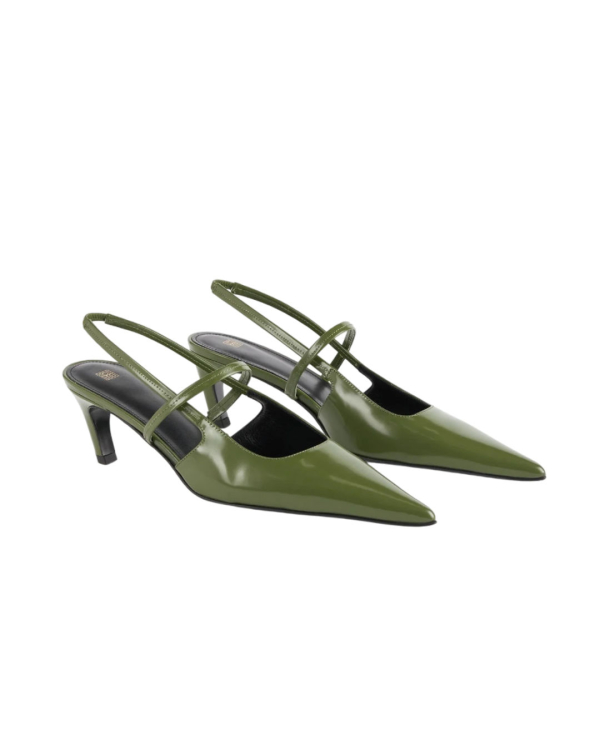 What Colors to Wear on New Year's Eve 2025?