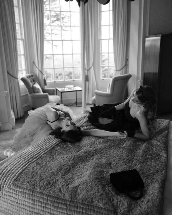 Should Bridesmaids Pay for Their Expenses?