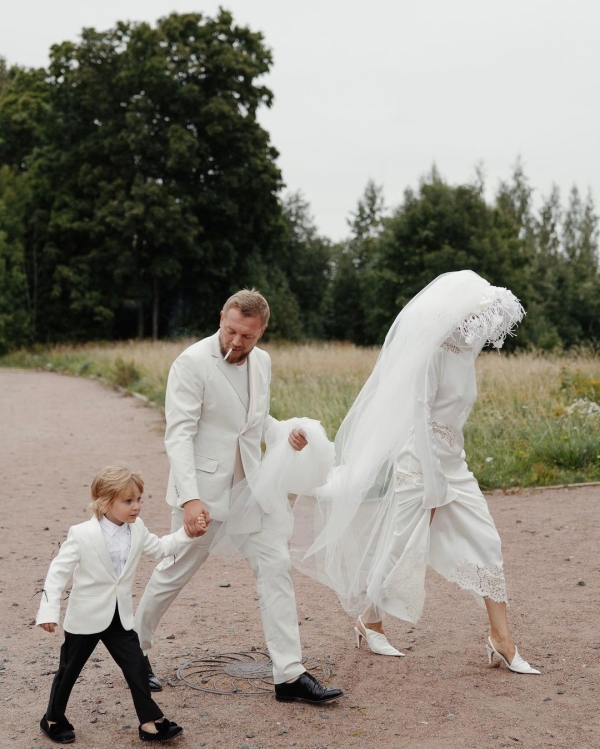 45 Chic Wedding Day Style Ideas for Brides & Grooms