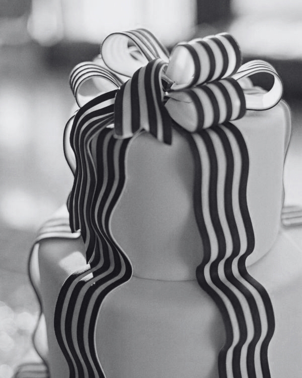 7 Creative Ways to Add Stripes to Your Wedding Decor