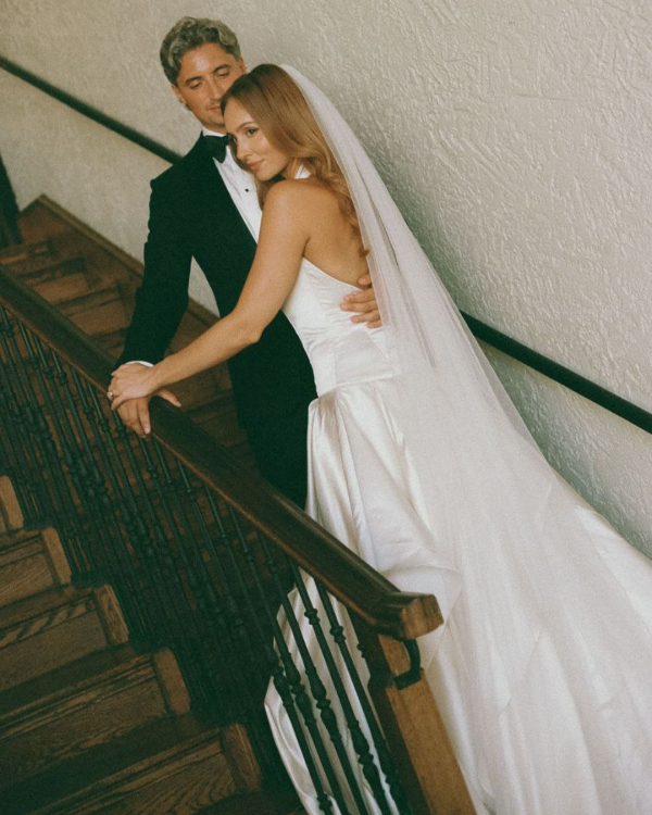 15 Best Wedding Photographers in Canada | Canadian Professional Photography | TOP Luxury Bridal Photographers