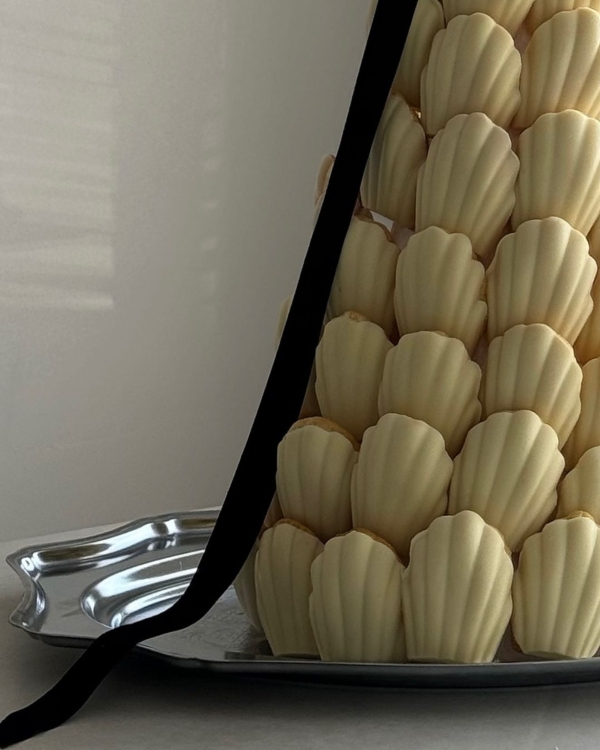 10 Major Wedding Cake Trends for 2025