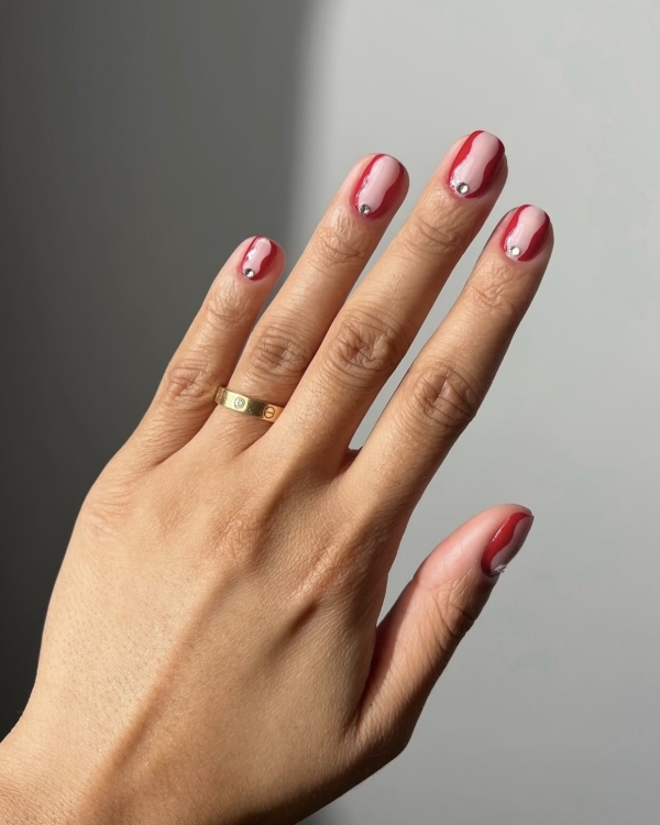 30 Nail Designs to Try This Holiday Season