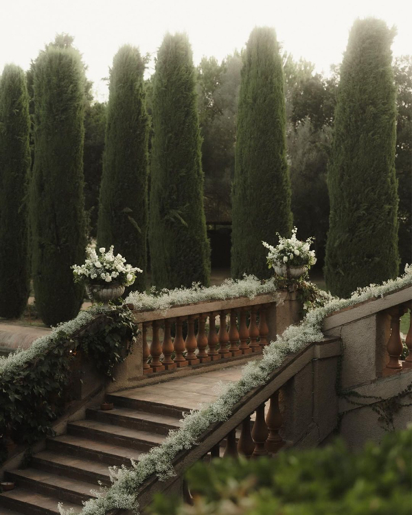 15 Awe-Inspiring Garden Wedding Venues Around the World