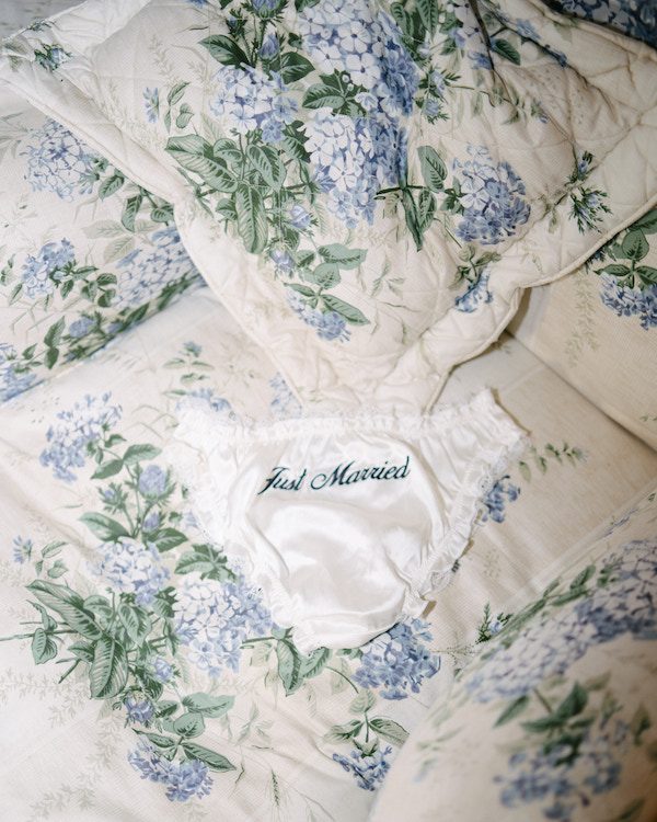 A Colorful Wedding Amongst the Costwolds Countryside