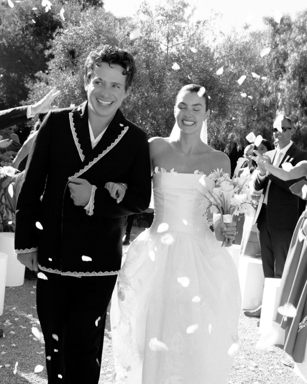 45 Chic Wedding Day Style Ideas for Brides & Grooms