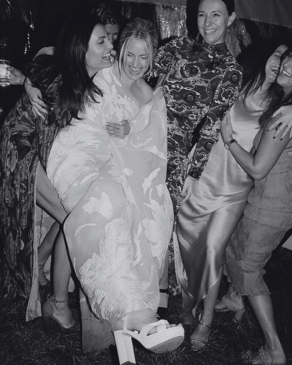 10 Things You Should Never Do at a Wedding