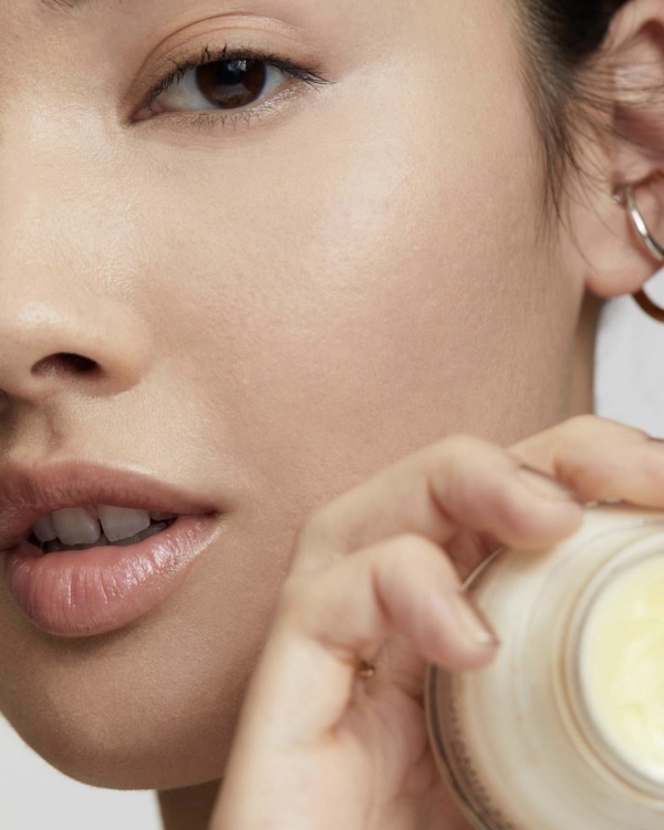 13 Holy Grail Beauty Products the Top Bridal Makeup Artists Swear By