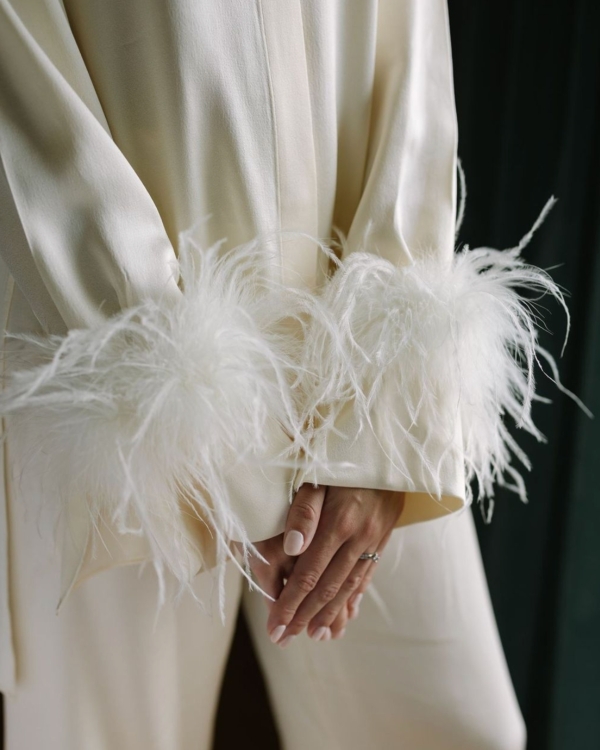 The Wedding Wardrobe Unpacked: Pros & Cons