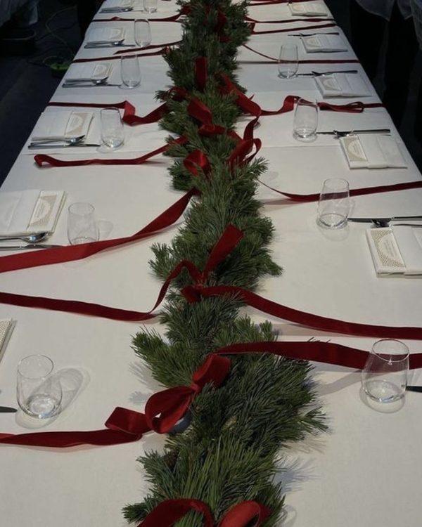 30 Christmas Tablescape Ideas for this Festive Season