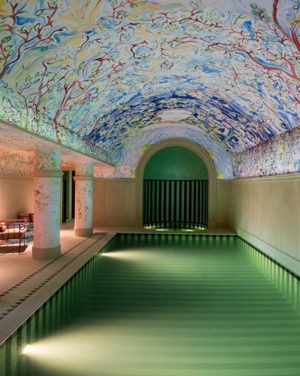 10 Romantic New Hotels in Paris View