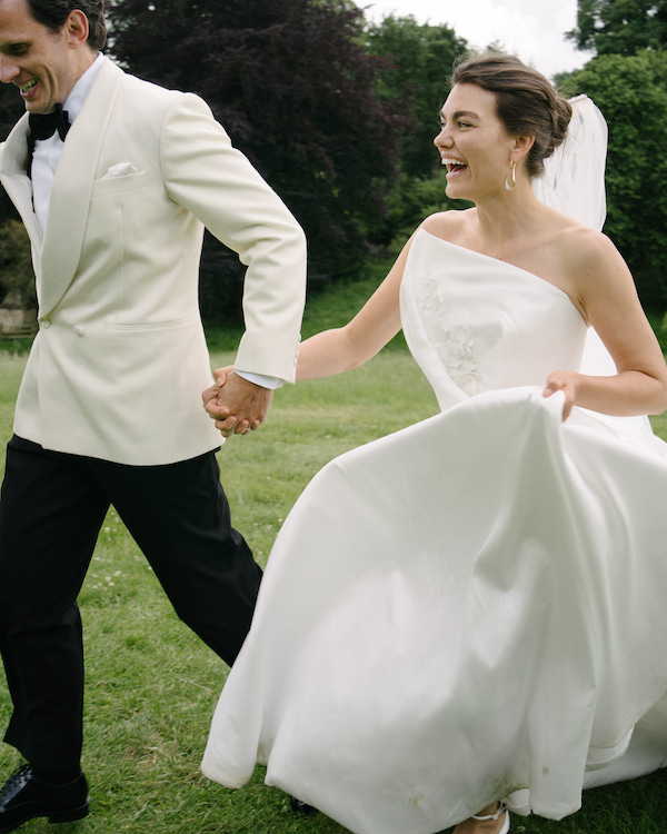 A Colorful Wedding Amongst the Costwolds Countryside